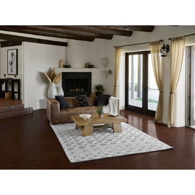 Gray and White Geometric Handwoven Area Rug 8'9" x 11'9"