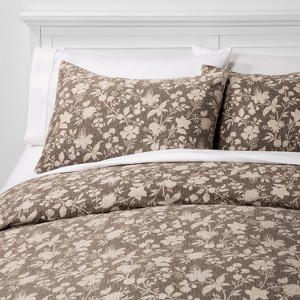 Full/Queen Family Friendly Floral Duvet & Pillow Sham Set Natural - Threshold , White