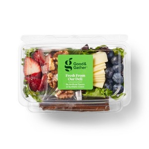 Small Spring Berry Havarti Salad with Balsamic Dressing - 8oz - Good & Gather™ - 1 of 4