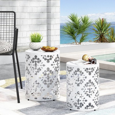 VisioGear Patio Round End Tables, 2PCS Patio End Tables, Indoor Outdoor Nesting End Carved Trellis Design Side Table, White, 13.75"*13.75"*18"