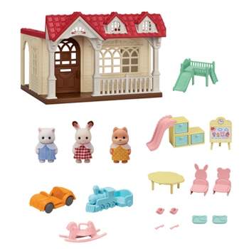 Calico Critters Sweet Raspberry Home Gift Set, Dollhouse Playset with 3 Collectible Figures, Furniture and Accessories 