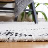 Casablanca CSB462 Hand Woven Area Rug  - Safavieh - 4 of 4
