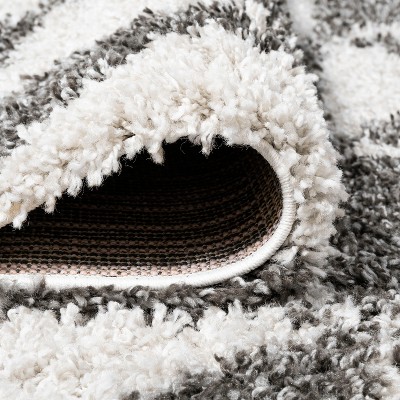 Moroccan-Inspired Geometric Gray Shag Rug 4' x 6'