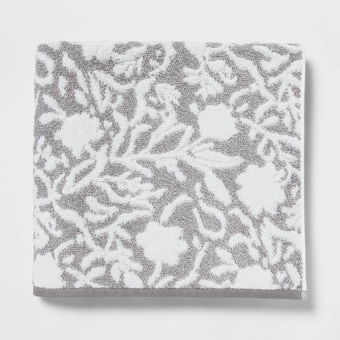 Gray patterned bath discount towels