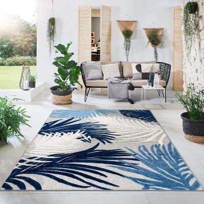 Navy and White Floral Synthetic Indoor/Outdoor Rug 5' x 7'