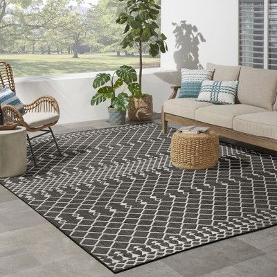 Black and White Moroccan Trellis 8' x 10' Flatweave Outdoor Rug