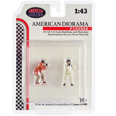  Formula One F1 Pit Crew 7 Figurine Set Team Black Release II  for 1/43 Scale Models by American Diorama : Arts, Crafts & Sewing