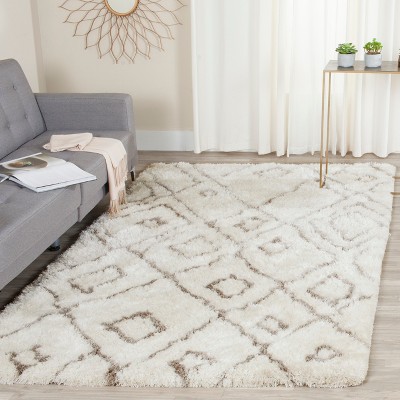 Ivory and Light Grey Hand-Tufted Shag Area Rug 5' x 8'