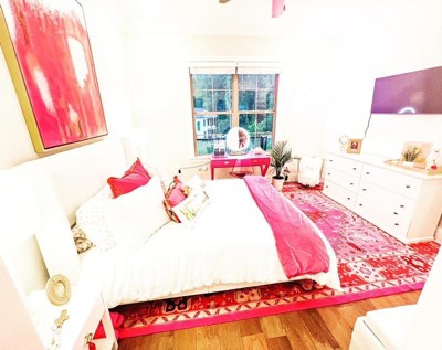Guest review image 2 of 2, zoom in