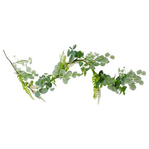 Northlight 5' Green Leaves And Berry Springtime Artificial Garland