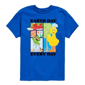 Boys' - Sesame Street - Earth Day Every Day Short Sleeve Graphic T-Shirt - 1 of 4