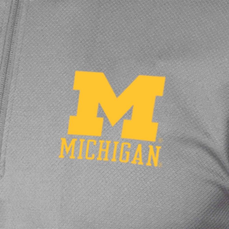 NCAA Michigan Wolverines Men&#39;s Gray 1/4 Zip Sweatshirt, 3 of 4