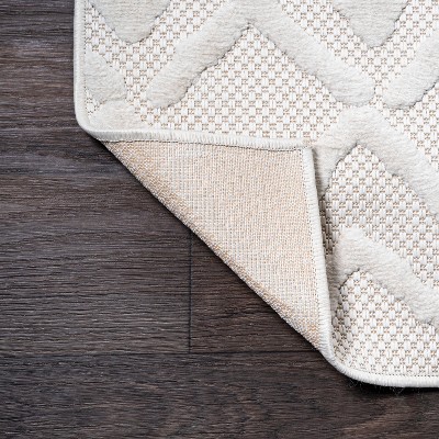 Ivory Geometric Diamond Synthetic 5' Square Indoor/Outdoor Rug