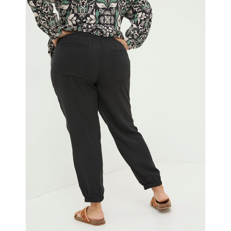 FatFace Women's Plus Size Lyme Cargo Cuffed Joggers, 2 of 5