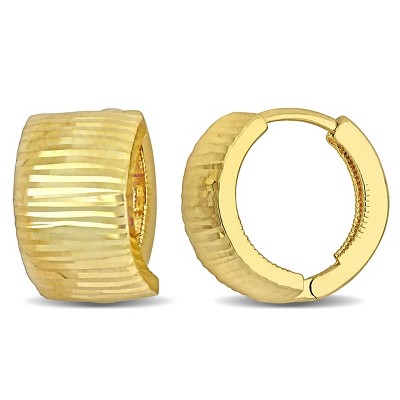 Everly Jewelry - 14K Yellow Gold 8 mm Ribbed Design Huggie Earrings