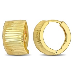 Everly Jewelry - 14K Yellow Gold 8 mm Ribbed Design Huggie Earrings - 1 of 4