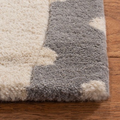 Grey and Ivory Wool Bunny 4' x 6' Kids Area Rug