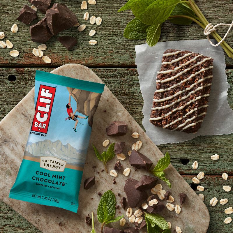 CLIF Bar Cool Mint Chocolate Energy Bars 
, 4 of 9