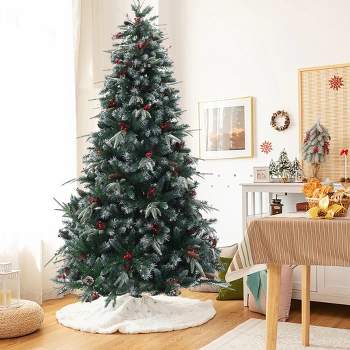 LuxenHome 6.9' Pre-Lit LED Artificial Full Pine Christmas Tree with Pine Cones and Red Holly Berries Green