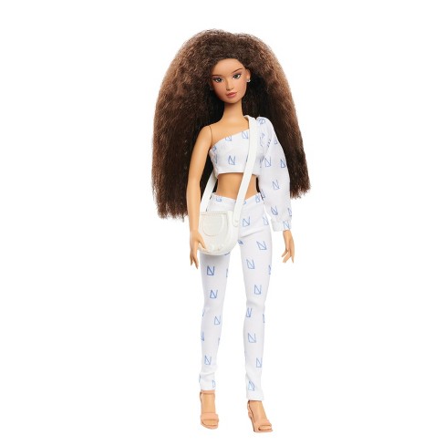 Doll review: Barbie Looks model 12 (curvy)