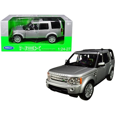 Land Rover Discovery 4 Silver 1/24-1/27 Diecast Model Car by Welly