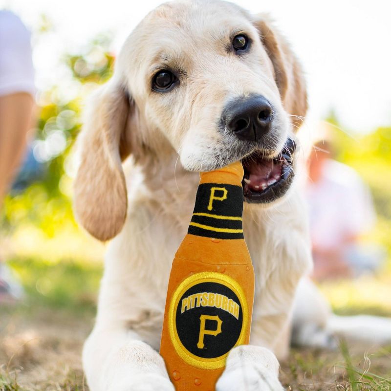 MLB Pittsburgh Pirates Bottle Pets Toy, 3 of 4