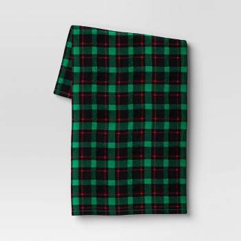 Plaid Plush Knit Christmas Throw Blanket Green/Black/Red - Wondershop™