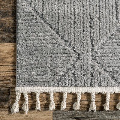 Light Grey Geometric Synthetic 7x9 Tasseled Area Rug