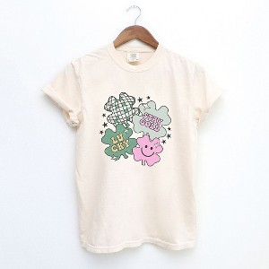 Simply Sage Market Women's Stay Gold Lucky Shamrocks Short Sleeve Garment Dyed Tee - 1 of 4
