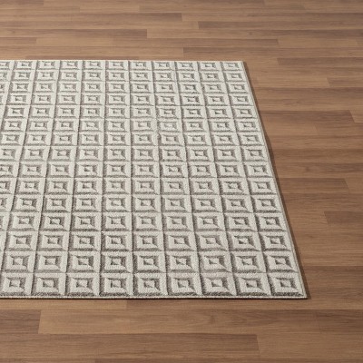 Gray Geometric Pattern Stain-Resistant Area Rug