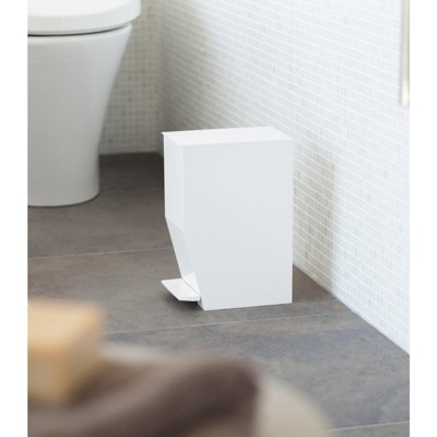 White Plastic Pedal Step Trash Can with Handle
