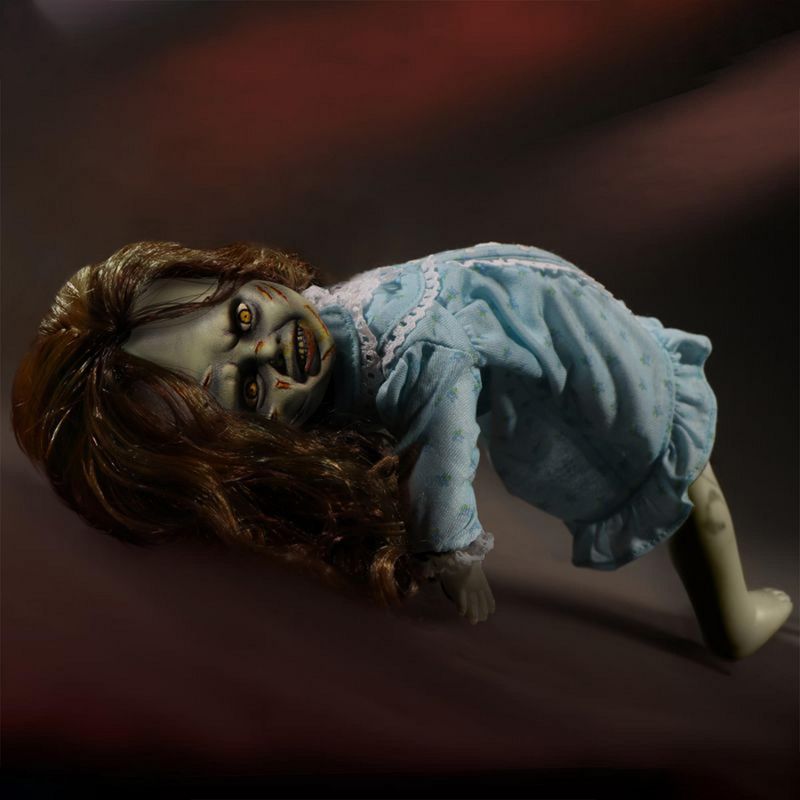 Mezco Toyz The Exorcist Regan 10" Living Dead Doll, 4 of 7