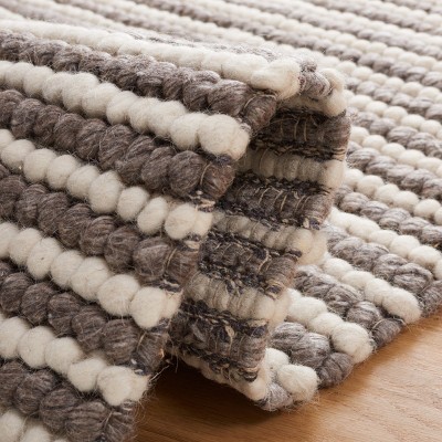 Handmade Ivory and Dark Brown Wool Accent Rug, 2' x 3'