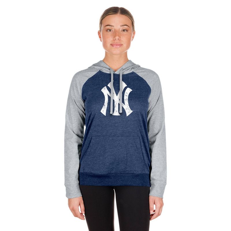 MLB New York Yankees Women&#39;s Lightweight Bi-Blend Hooded Sweatshirt, 5 of 7
