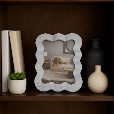 Stylish Ripple Picture Frames - Decorative Photo Frame with Contemporary Wavy Design for Home or Office Décor