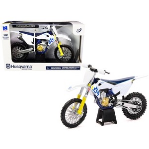 Husqvarna FC450 White and Blue 1/12 Diecast Motorcycle Model by New Ray - 1 of 3