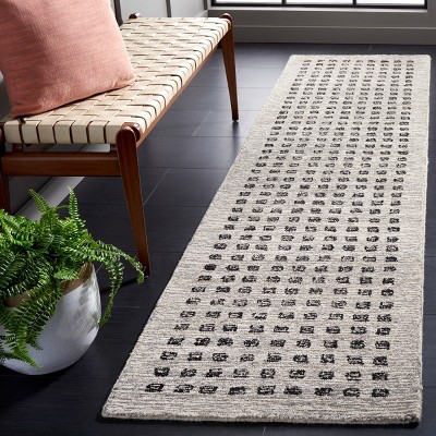 Handmade Silver and Black Wool Tufted Runner Rug, 108" x 27"