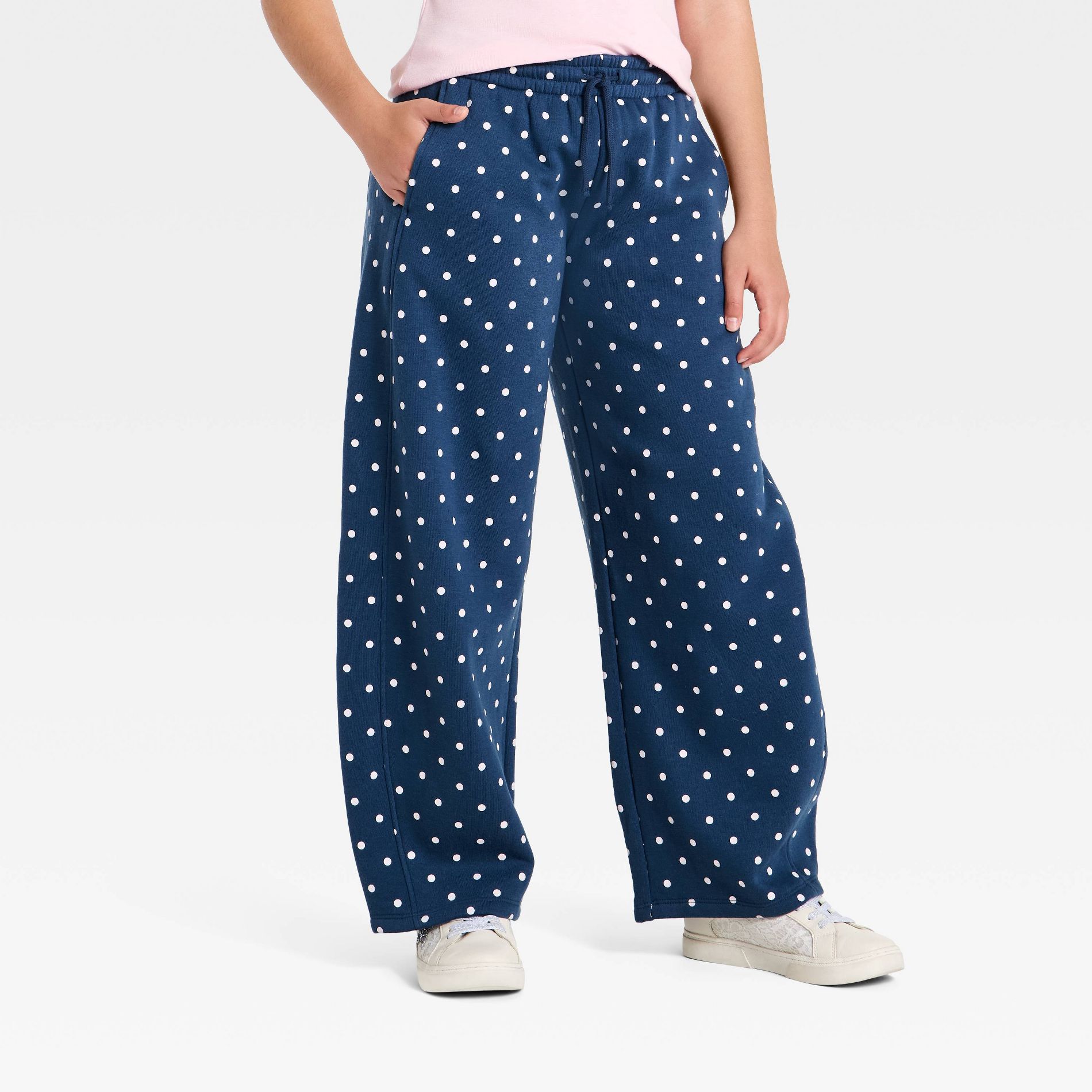 Girls' Barrel Leg Fleece Polka Dot Sweatpants - art class™