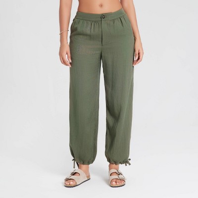 Women's Mid-Rise Barrel Leg Pull-On Pants - Universal Thread™