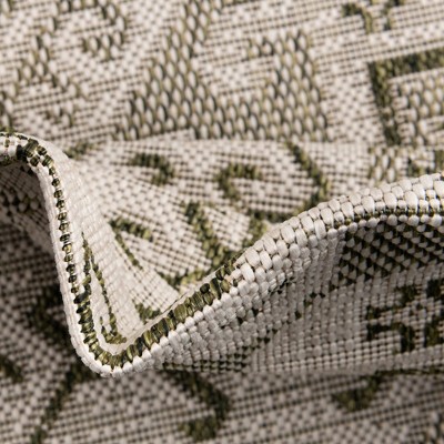 Reversible Green Medallion Outdoor Synthetic Rug 2' 2" x 3' 1"