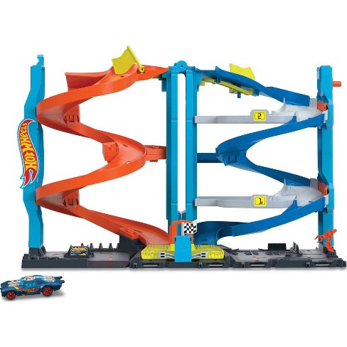 Hot Wheels City Toy Car Track Set Attacking Shark Escape Playset with 1:64  Scale Car, Race to Avoid Chomping Shark