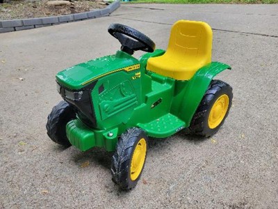 Tractor eléctrico John Deere Peg-Pérego  Mini Nuts - MiniNuts expertos en  coches y sillas de auto para bebé