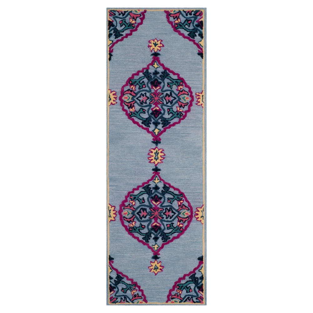 2'3inx7' Runner Quatrefoil Design Tufted Blue - Safavieh