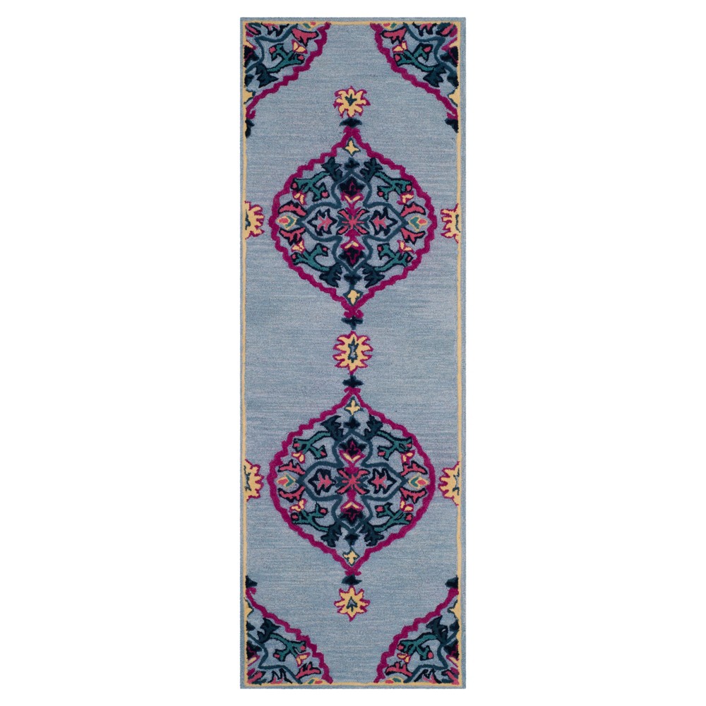 2'3inx7' Runner Quatrefoil Design Tufted Blue - Safavieh