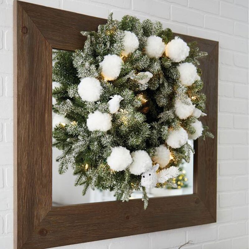 NOMA Pre-Lit Battery Operated Artificial Christmas Wreath, 5 of 7