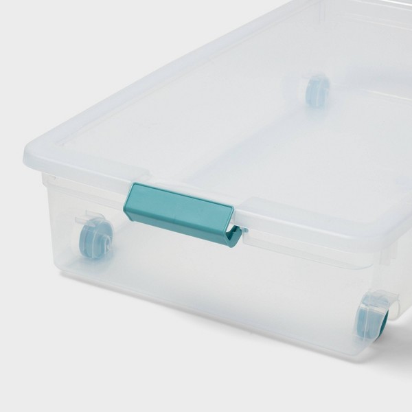 Contenedor de almacenamiento transparente de 60 cuartos para debajo de la cama con pestillos - Brightroom™ 3