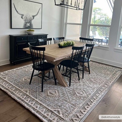 Agoo 5'3" x 7' Gray and Cream High Pile Polyester Area Rug