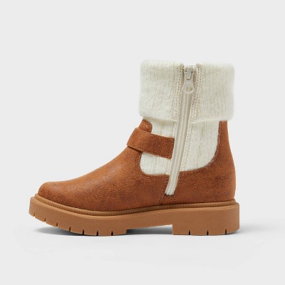 Girls‘ Lug Sole Boots – Cat & Jack