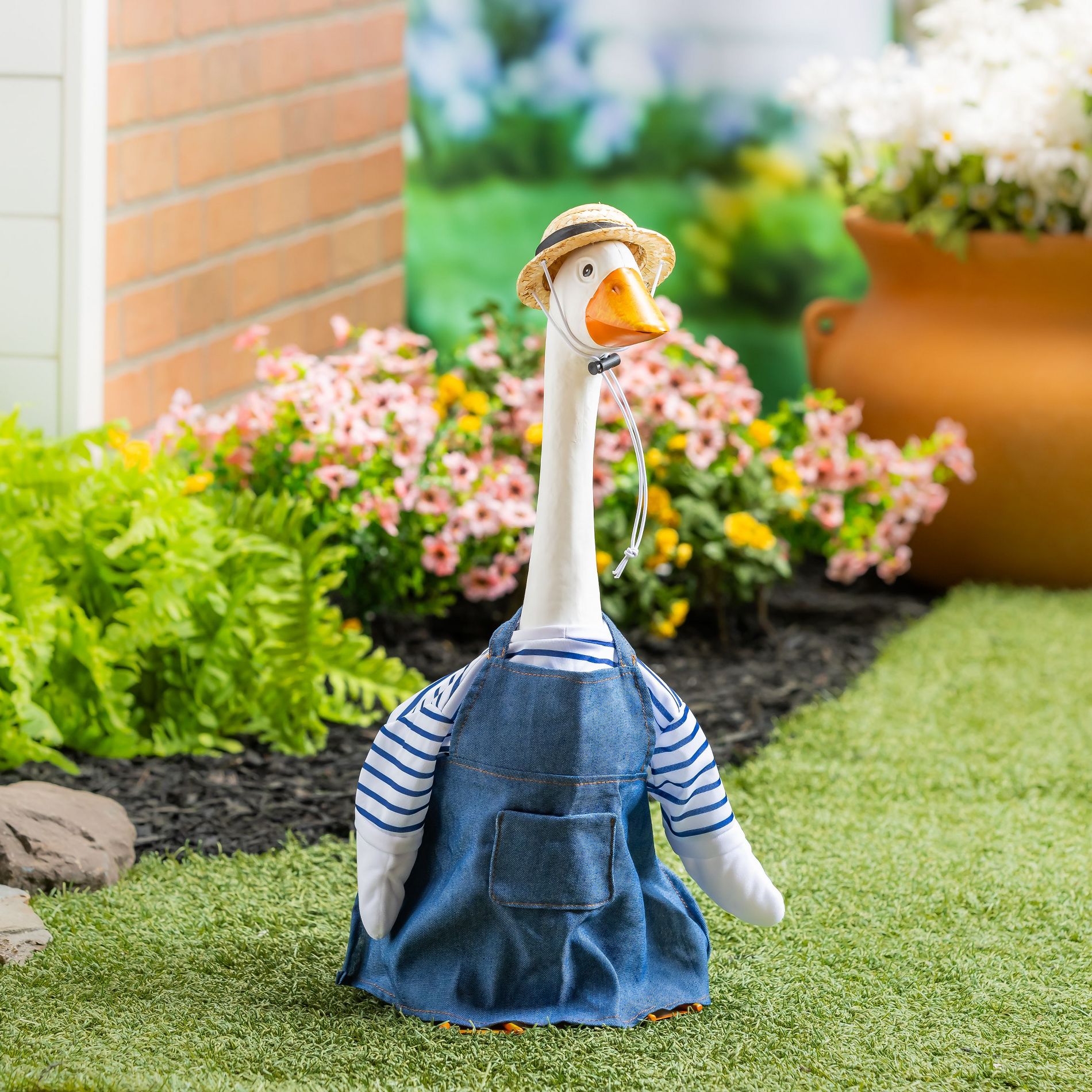 Evergreen Porch Goose Outfit for Giddy the Goose, Gardener Decorative Clothes Costume for 21" Garden Geesse Statues, Seasonal Home Décor