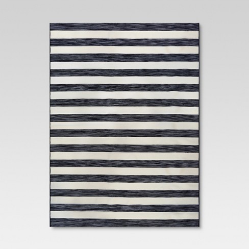 Black white outdoor rug